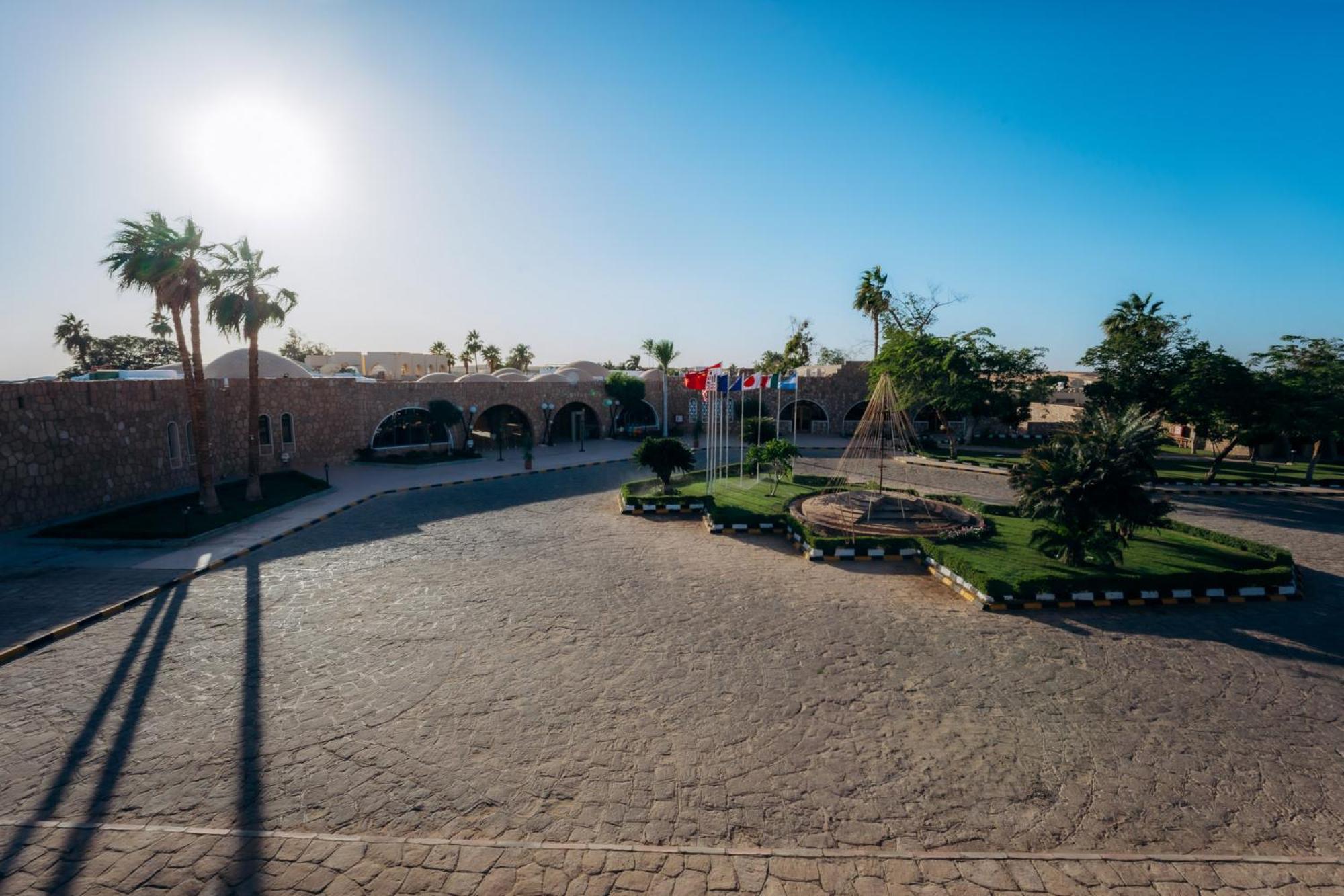 Seti Abu Simbel Lake Resort ภายนอก รูปภาพ
