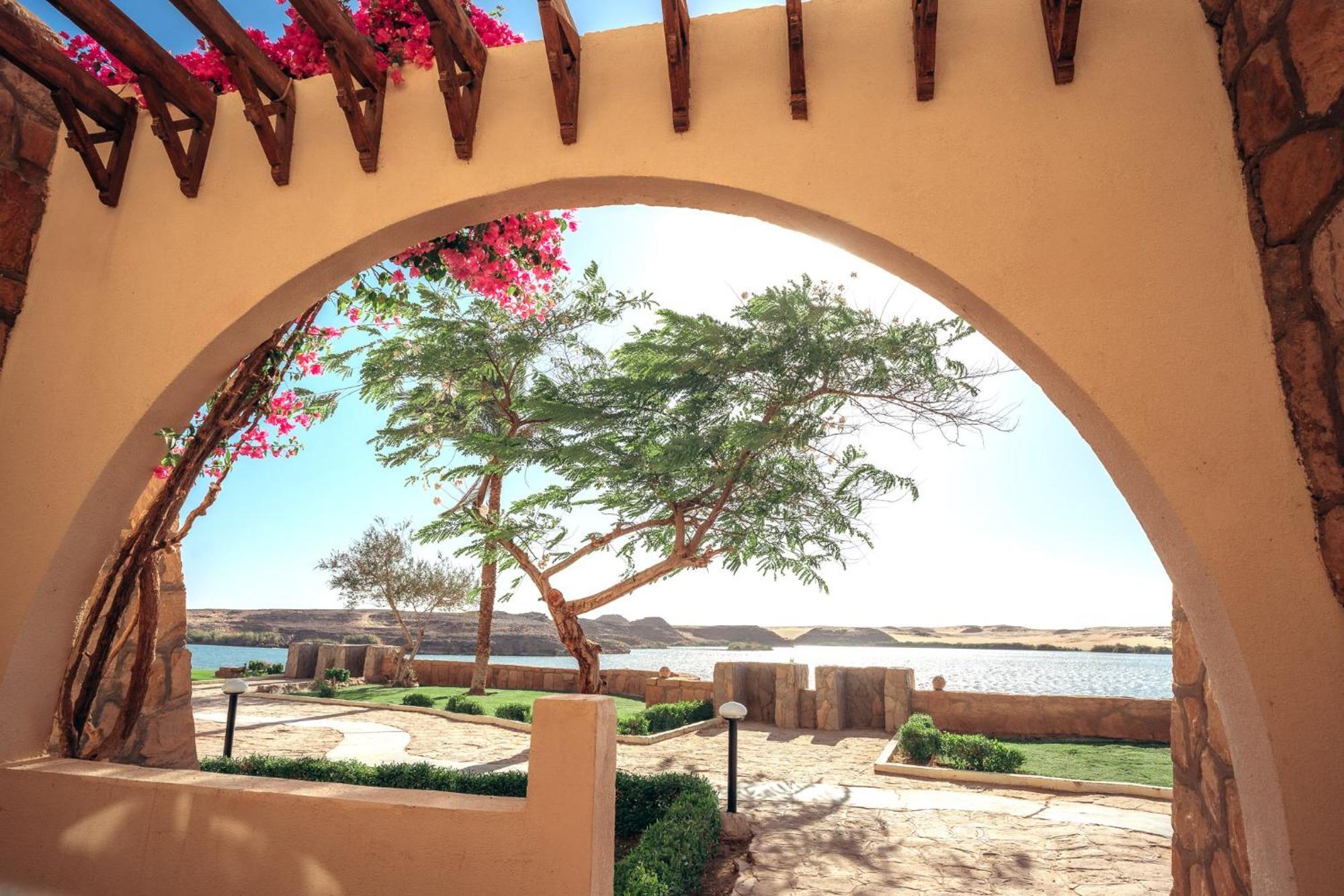 Seti Abu Simbel Lake Resort ภายนอก รูปภาพ
