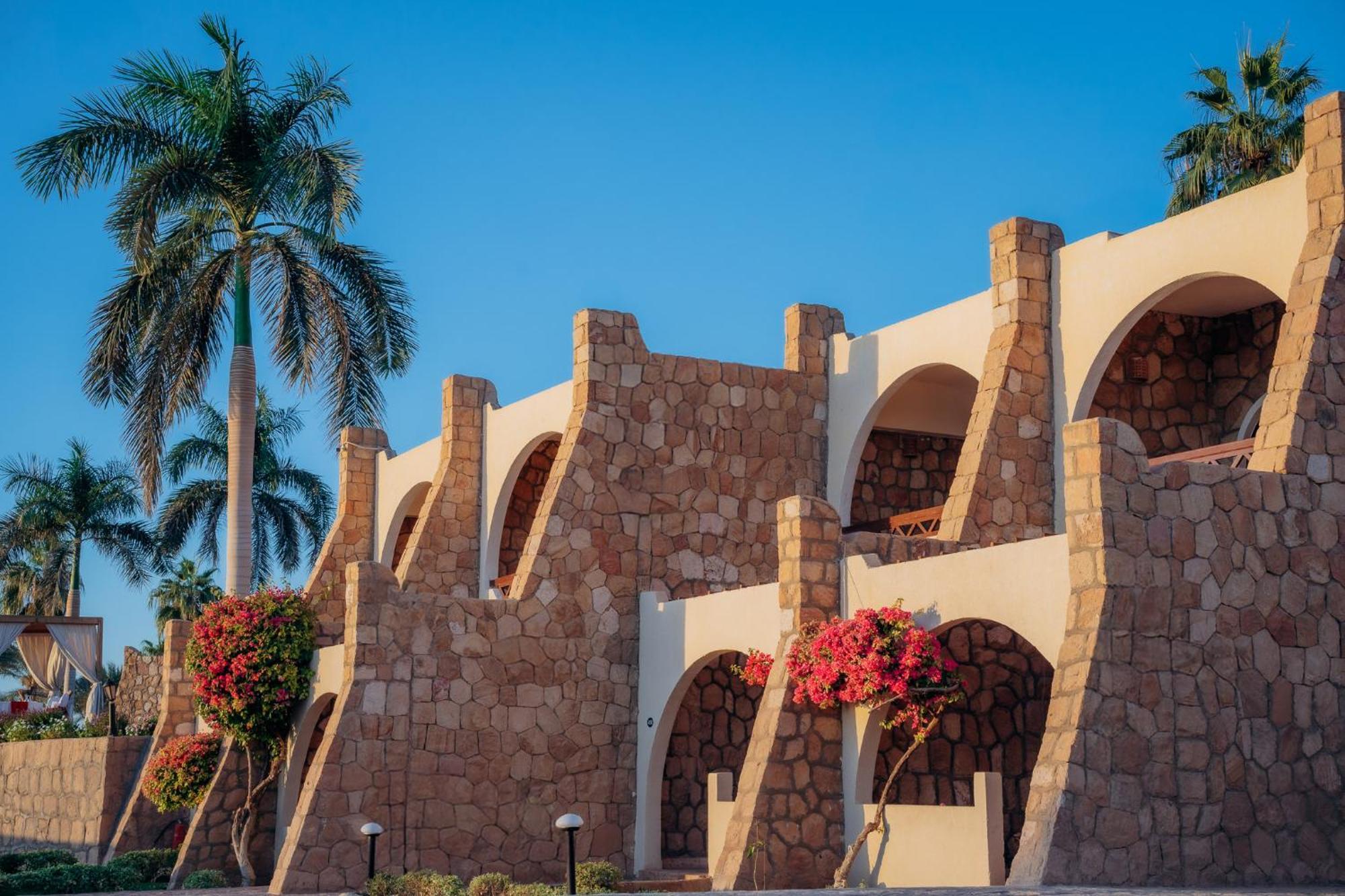 Seti Abu Simbel Lake Resort ภายนอก รูปภาพ