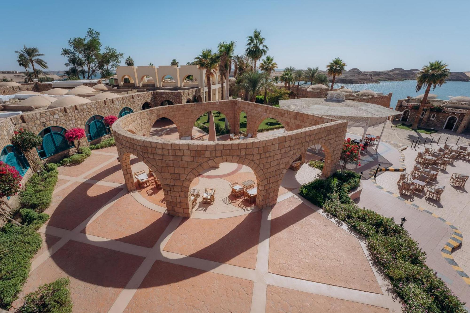 Seti Abu Simbel Lake Resort ภายนอก รูปภาพ