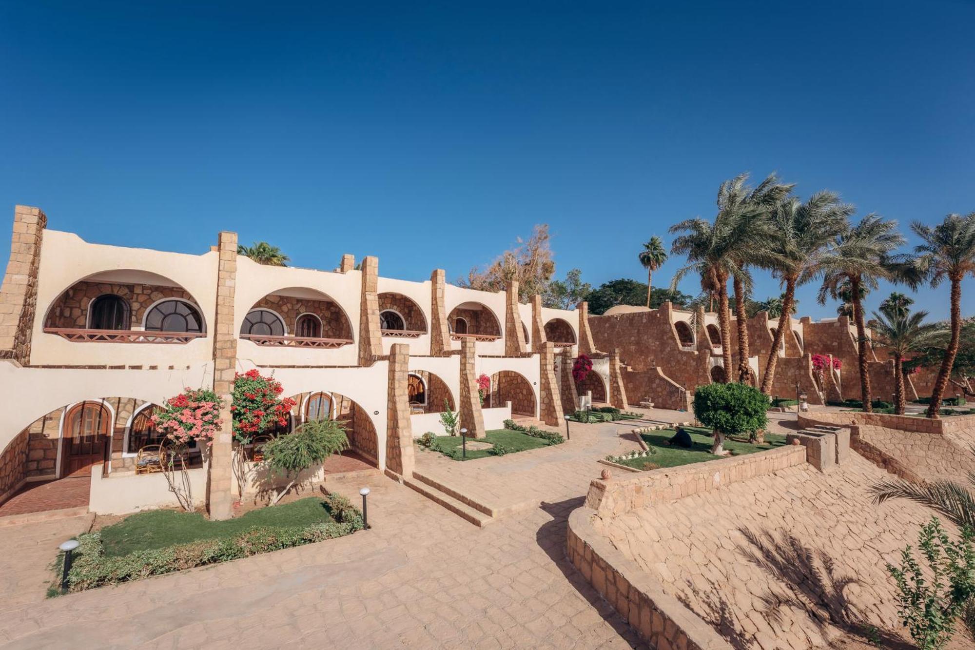 Seti Abu Simbel Lake Resort ภายนอก รูปภาพ