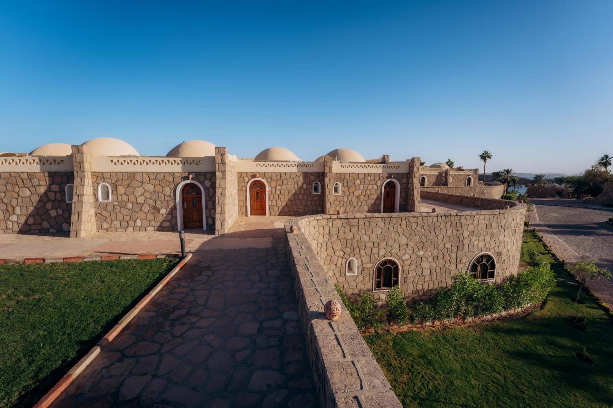 Seti Abu Simbel Lake Resort ภายนอก รูปภาพ