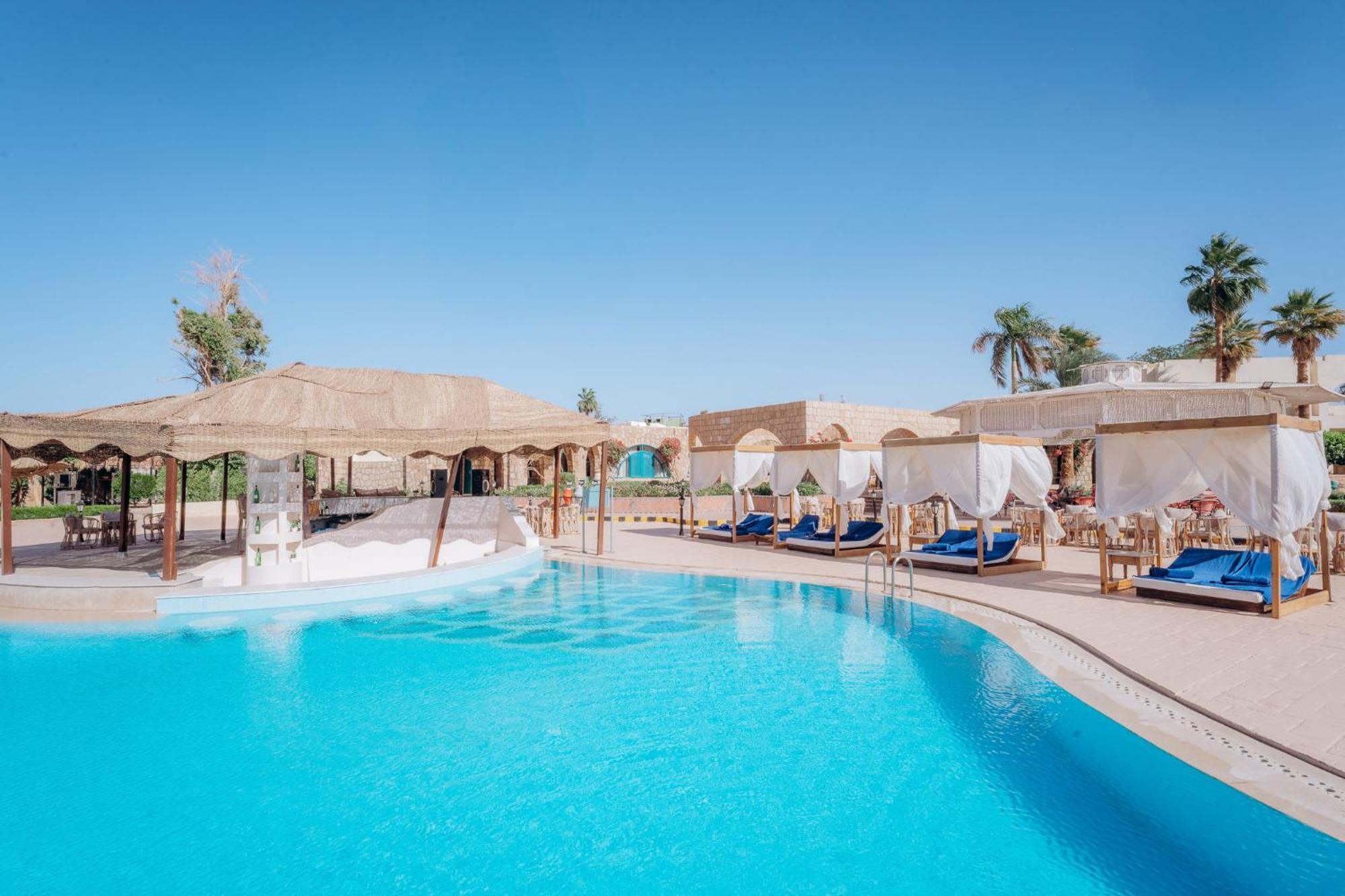 Seti Abu Simbel Lake Resort ภายนอก รูปภาพ