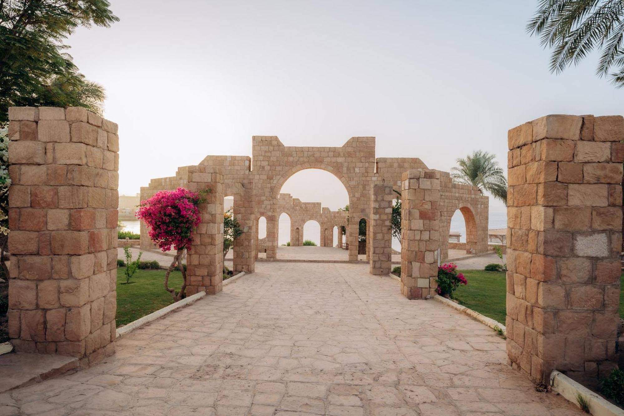 Seti Abu Simbel Lake Resort ภายนอก รูปภาพ