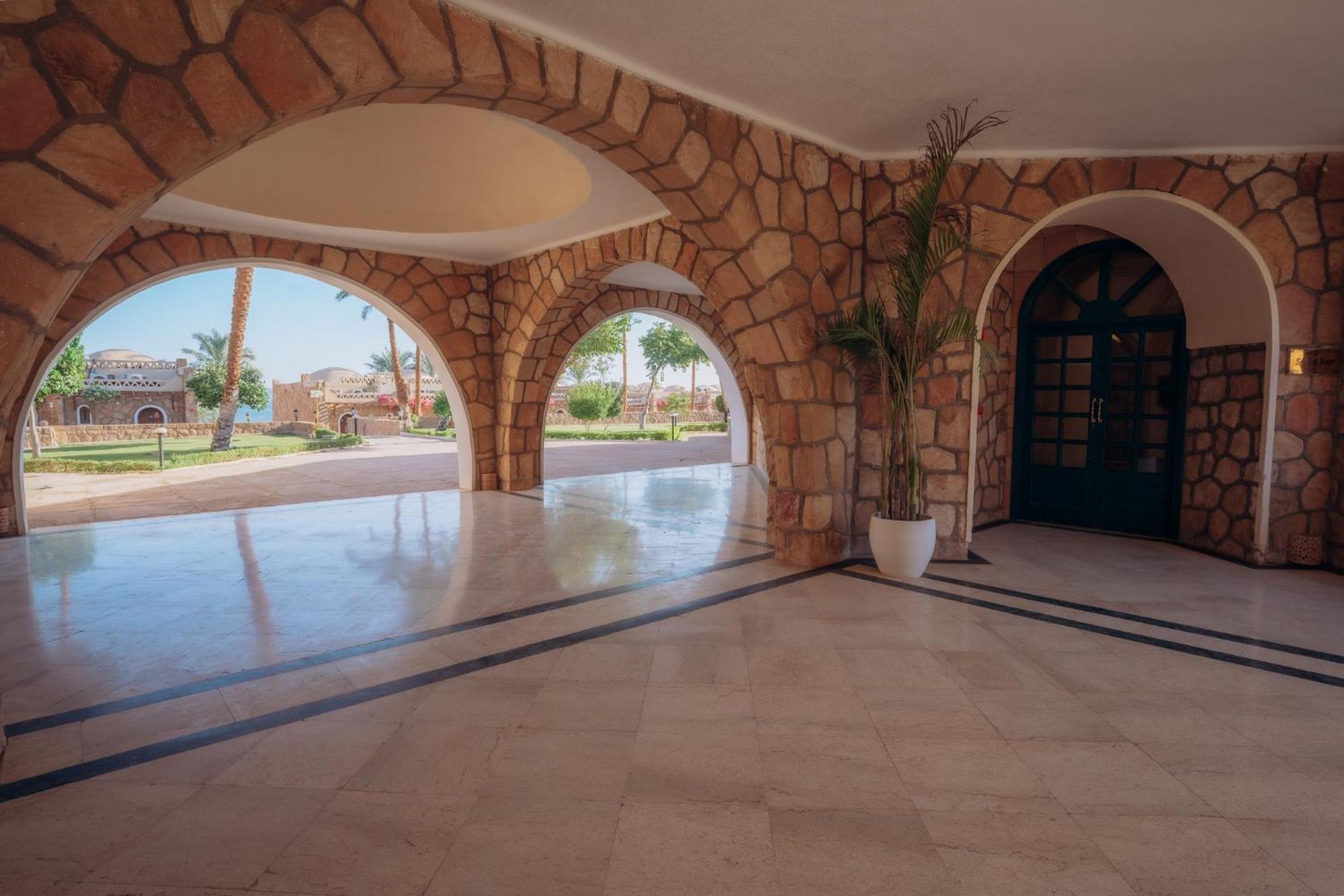 Seti Abu Simbel Lake Resort ภายนอก รูปภาพ