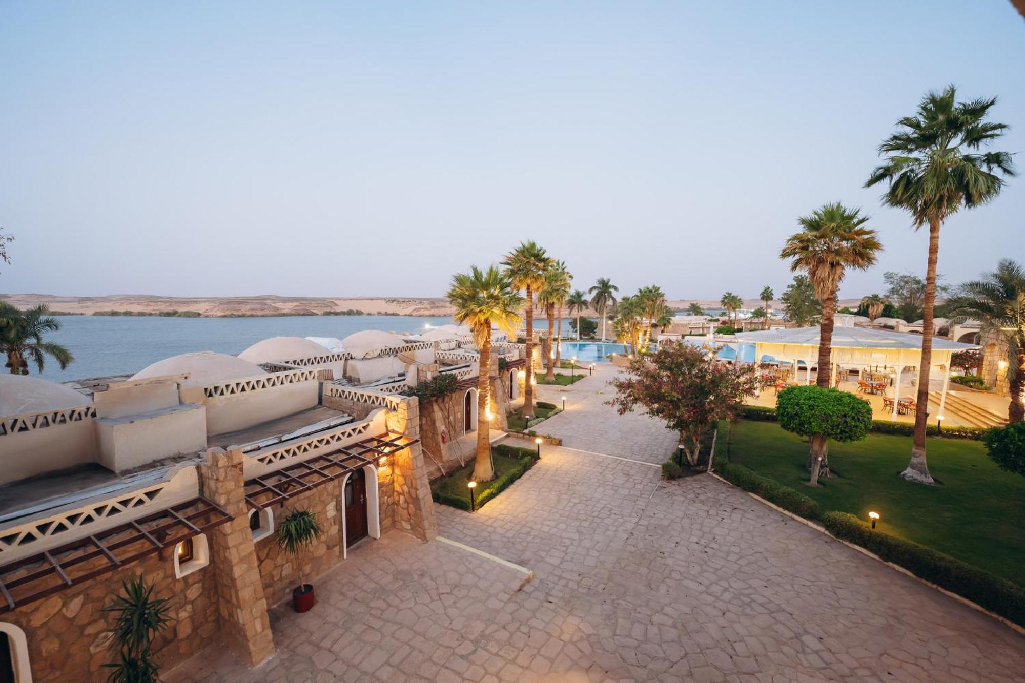 Seti Abu Simbel Lake Resort ภายนอก รูปภาพ